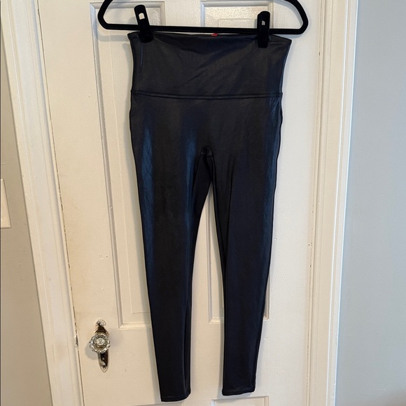 Spanx Faux Leather Leggings - Picture 1 of 2